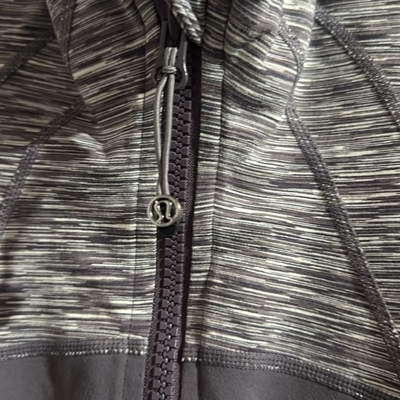Lululemon Define Jacket Dusty Purple and Cream pattern Size 12 - Picture 4 of 4
